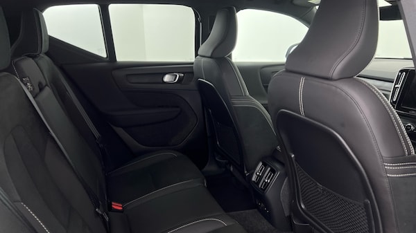 Used Volvo XC40 2023 for sale - 75738495: Photo 6
