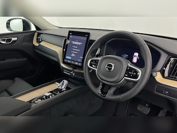 Used Volvo XC60 2026 for sale - 77476490: Photo