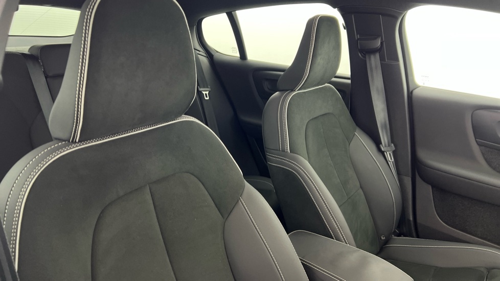 Used Volvo C40 2023 for sale - 77300493: Photo 36