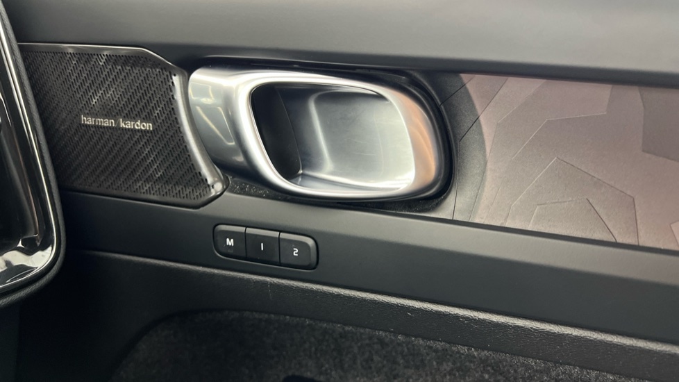 Used Volvo C40 2023 for sale - 77300493: Photo 51