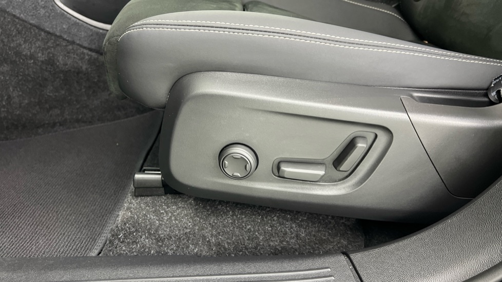 Used Volvo C40 2023 for sale - 77300493: Photo 61