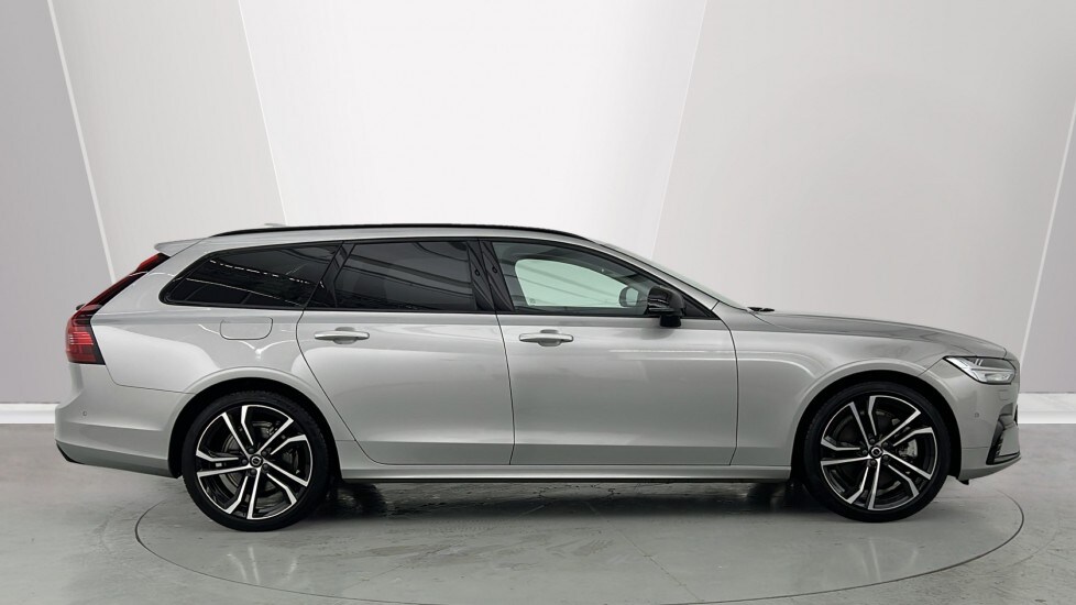 Used Volvo V90 2025 for sale - 76507683: Photo 3