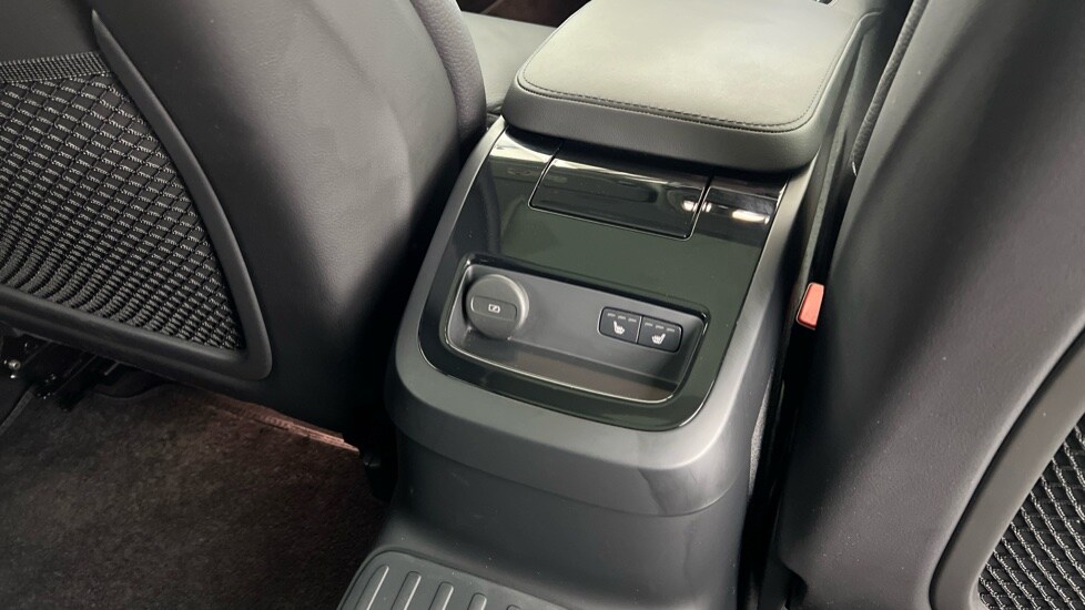 Used Volvo V90 2025 for sale - 76507683: Photo 40