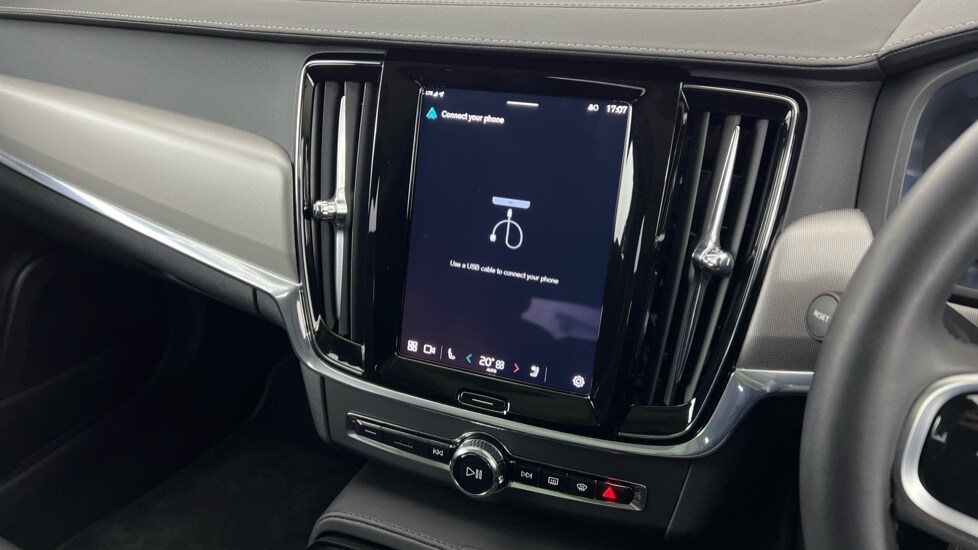 Used Volvo V90 2025 for sale - 76507683: Photo 46