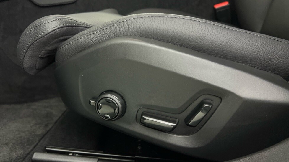 Used Volvo V90 2025 for sale - 76507683: Photo 60