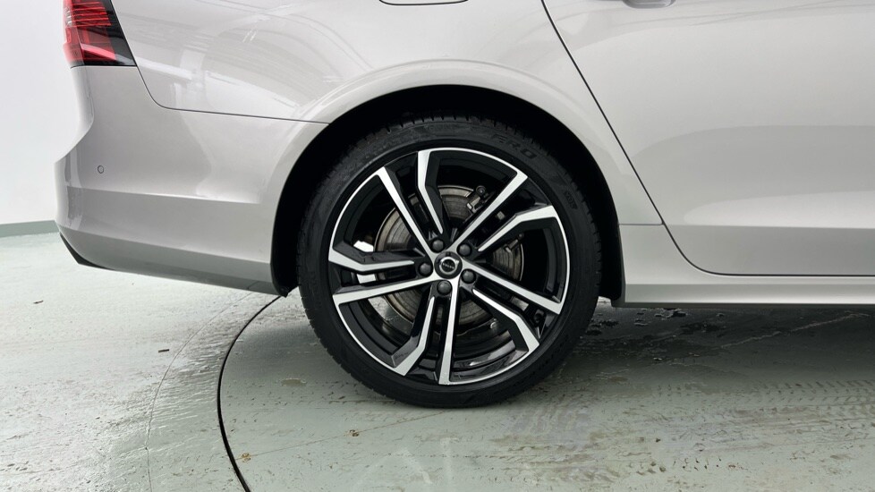 Used Volvo V90 2025 for sale - 76507683: Photo 9