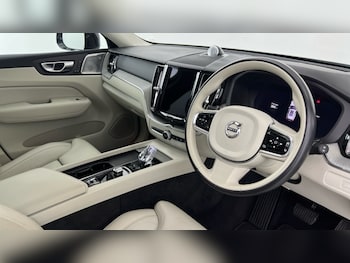 Used Volvo XC60 2023 for sale - 77630844: Photo