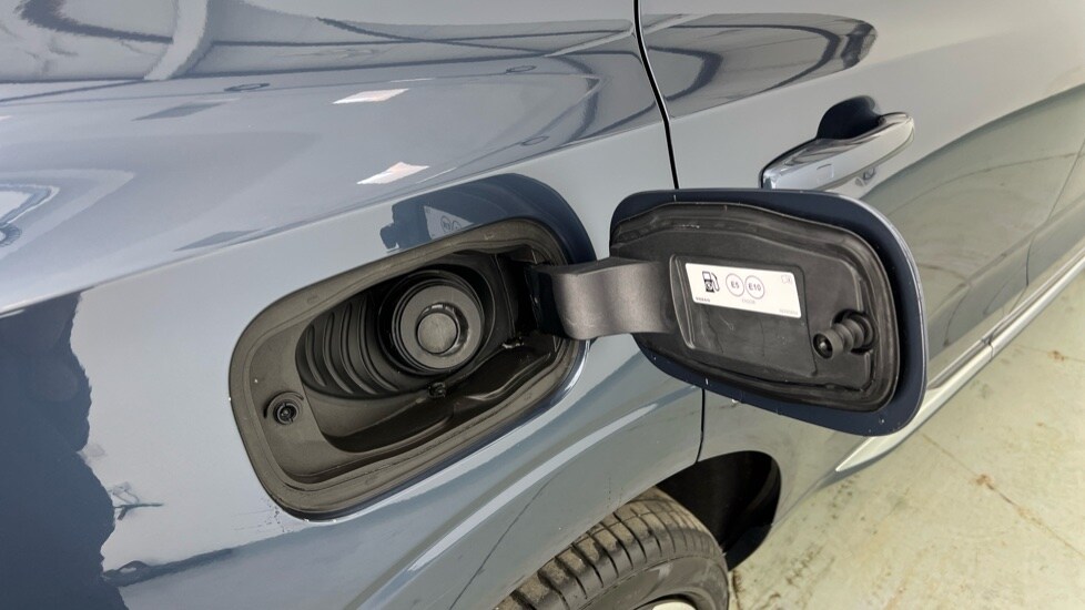 Used Volvo XC60 2025 for sale - 77786088: Photo 16