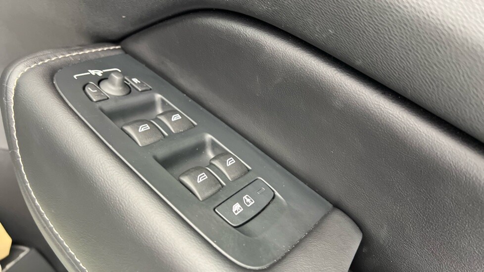 Used Volvo XC60 2025 for sale - 77786088: Photo 24