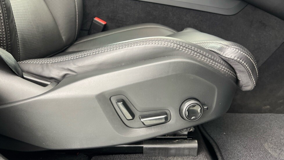 Used Volvo XC60 2025 for sale - 77786088: Photo 30