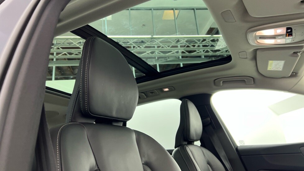 Used Volvo XC60 2025 for sale - 77786088: Photo 31