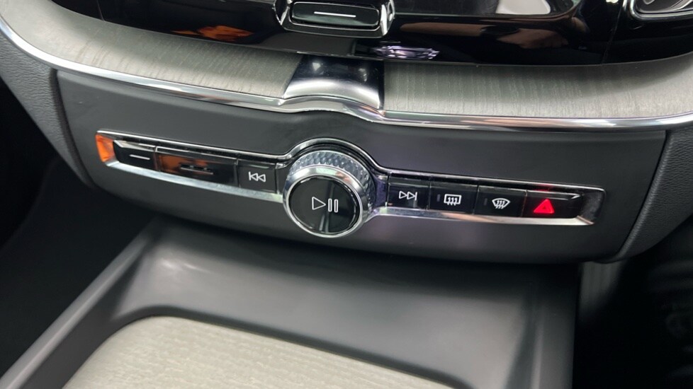 Used Volvo XC60 2025 for sale - 77786088: Photo 53