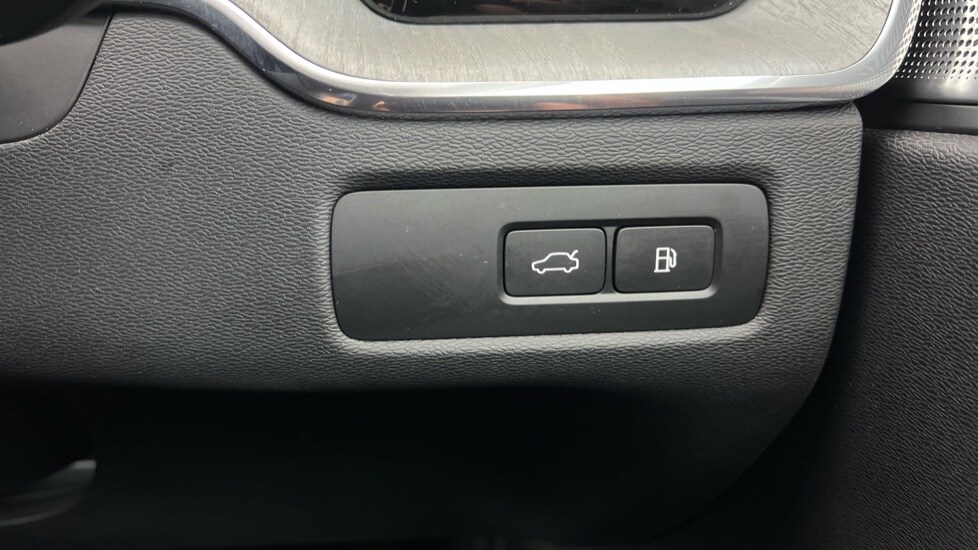 Used Volvo XC60 2025 for sale - 77786088: Photo 56