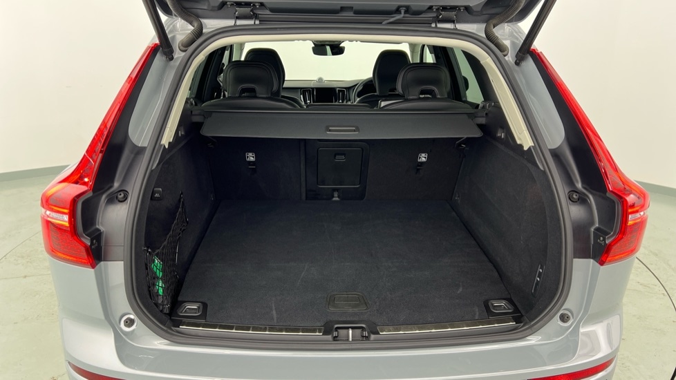 Used Volvo XC60 2025 for sale - 77312277: Photo 13