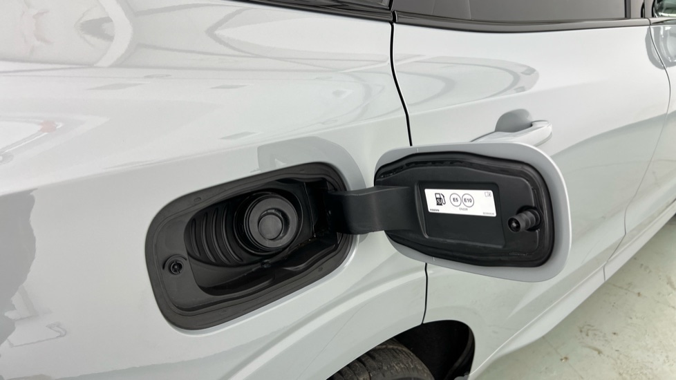 Used Volvo XC60 2025 for sale - 77312277: Photo 16