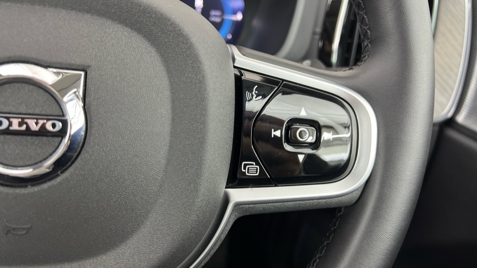 Used Volvo XC60 2025 for sale - 77312277: Photo 22