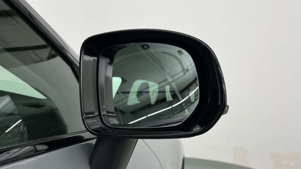 Used Volvo XC60 2025 for sale - 77312277: Photo 32