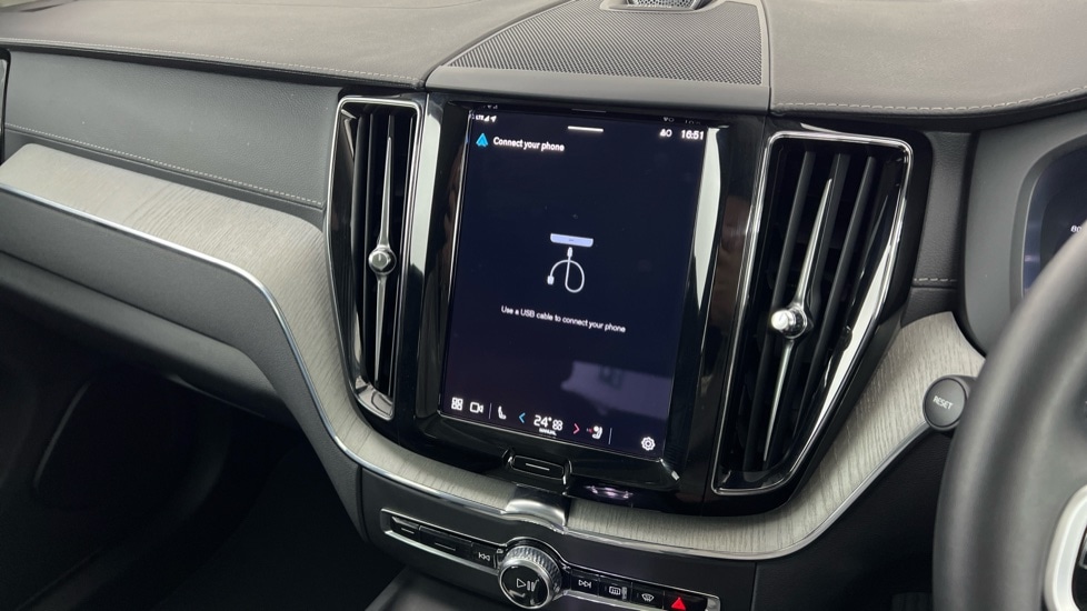 Used Volvo XC60 2025 for sale - 77312277: Photo 46