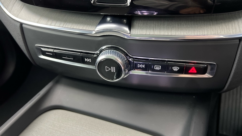 Used Volvo XC60 2025 for sale - 77312277: Photo 50