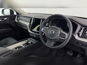 Used Volvo XC60 2023 for sale - 76289948: Photo