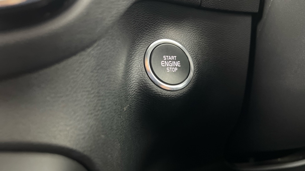 Used Volvo XC40 2021 for sale - 76168717: Photo 42