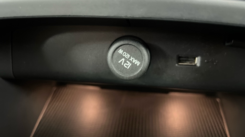 Used Volvo XC40 2021 for sale - 76168717: Photo 44