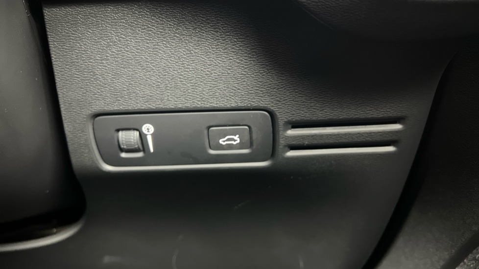 Used Volvo XC40 2021 for sale - 76168717: Photo 45