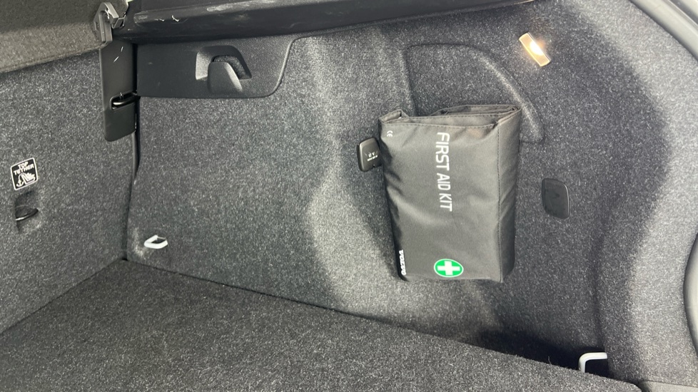 Used Volvo XC40 2021 for sale - 76168717: Photo 48