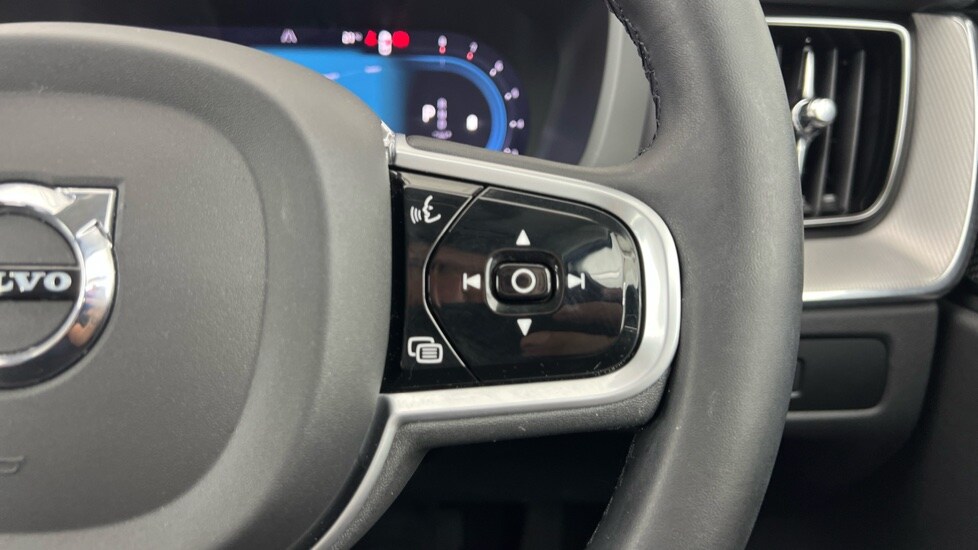 Used Volvo XC60 2022 for sale - 75843775: Photo 22