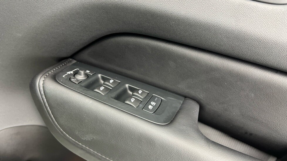 Used Volvo XC60 2022 for sale - 75843775: Photo 24