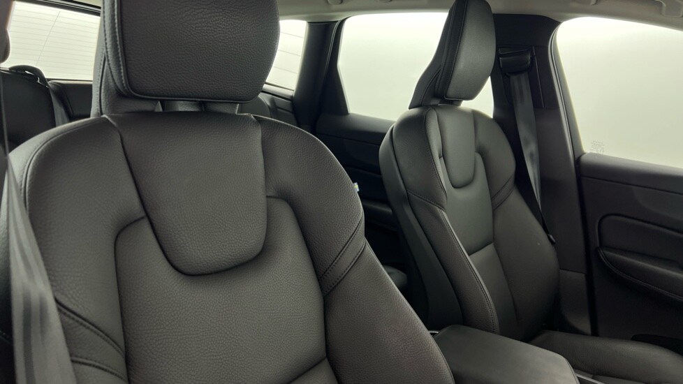 Used Volvo XC60 2022 for sale - 75843775: Photo 31