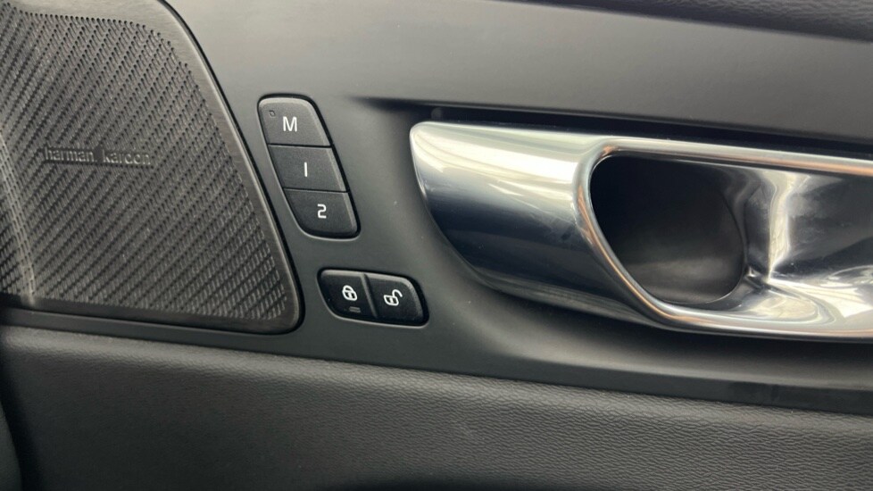 Used Volvo XC60 2022 for sale - 75843775: Photo 49