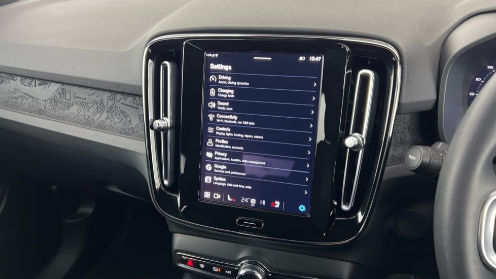 Used Volvo XC40 2024 for sale - 77071049: Photo 17