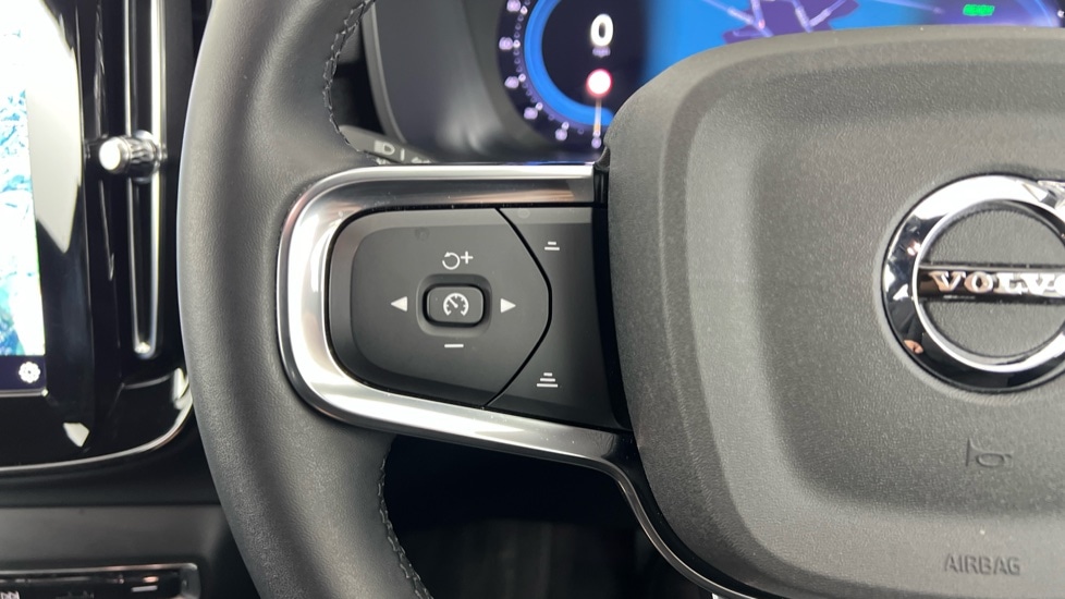 Used Volvo XC40 2024 for sale - 77071049: Photo 21