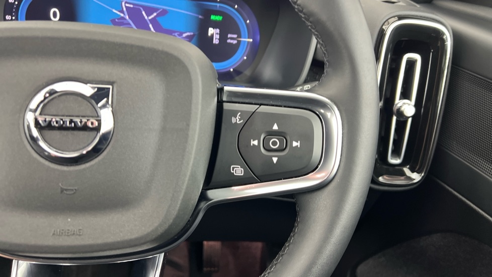 Used Volvo XC40 2024 for sale - 77071049: Photo 22