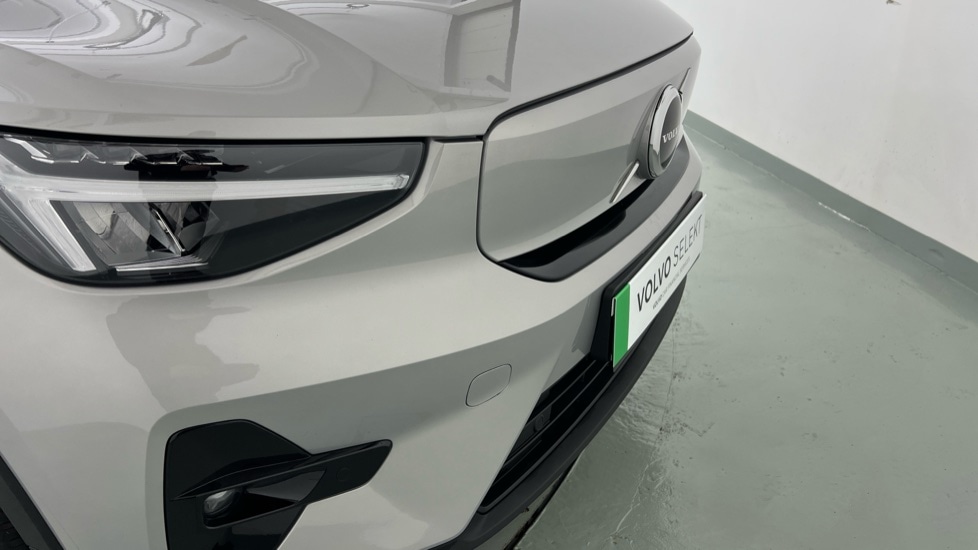 Used Volvo XC40 2024 for sale - 77071049: Photo 63