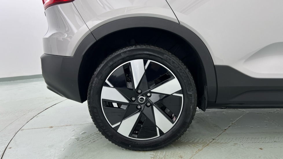 Used Volvo XC40 2024 for sale - 77071049: Photo 9