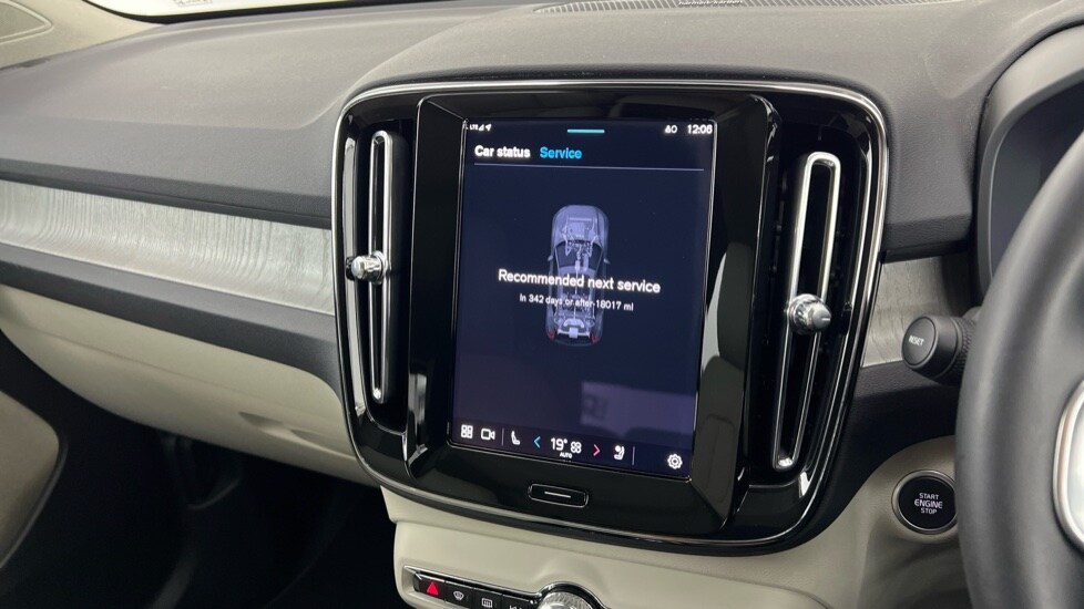 Used Volvo XC40 2024 for sale - 77799839: Photo 15