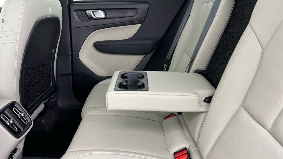 Used Volvo XC40 2024 for sale - 77799839: Photo 34