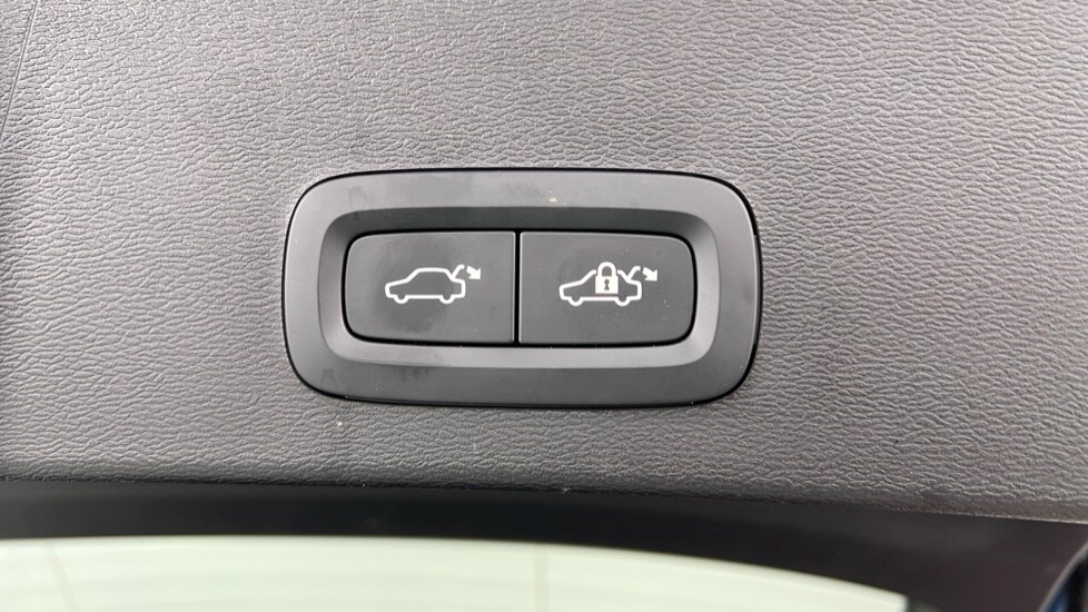 Used Volvo XC40 2024 for sale - 77799839: Photo 35