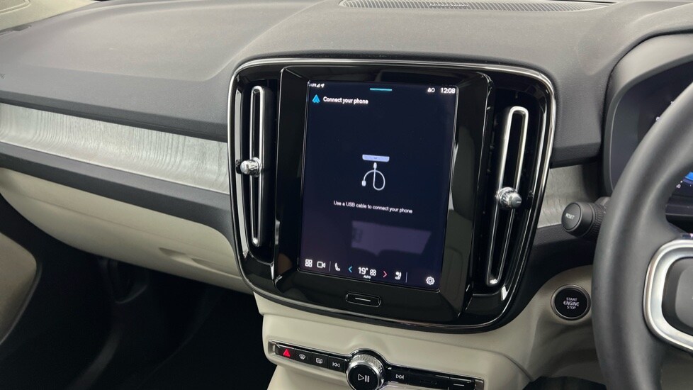 Used Volvo XC40 2024 for sale - 77799839: Photo 44