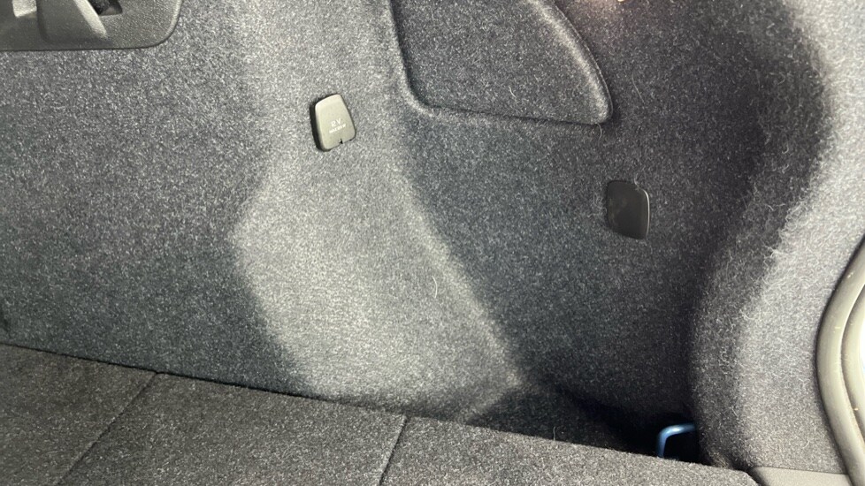 Used Volvo XC40 2024 for sale - 77799839: Photo 54