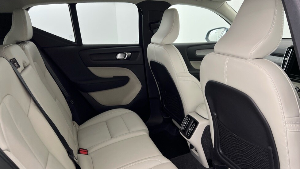 Used Volvo XC40 2024 for sale - 77799839: Photo 6