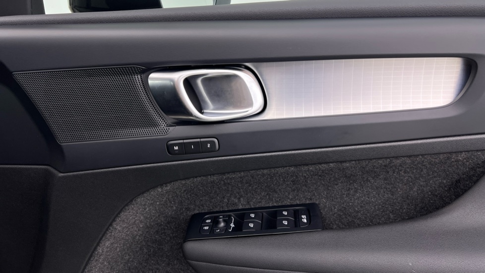 Used Volvo XC40 2025 for sale - 77244667: Photo 16