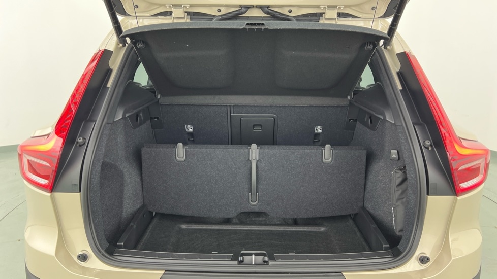 Used Volvo XC40 2025 for sale - 77244667: Photo 38