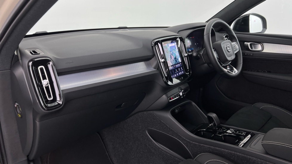 Used Volvo XC40 2025 for sale - 77244667: Photo 43