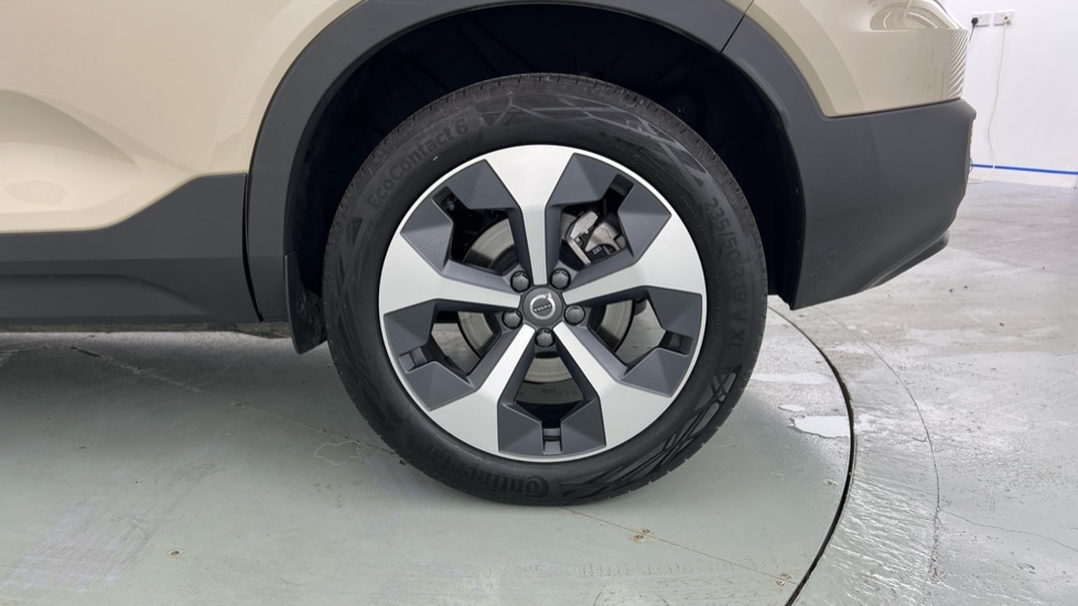 Used Volvo XC40 2025 for sale - 77244667: Photo 45