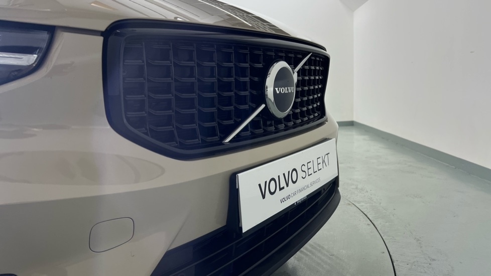 Used Volvo XC40 2025 for sale - 77244667: Photo 48