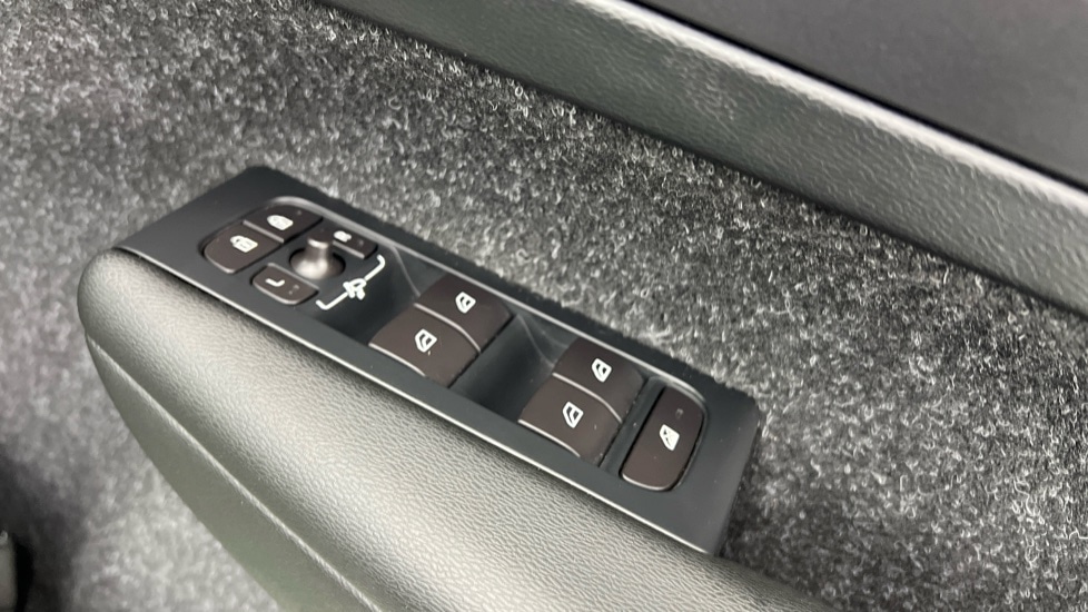 Used Volvo XC40 2018 for sale - 76928078: Photo 24