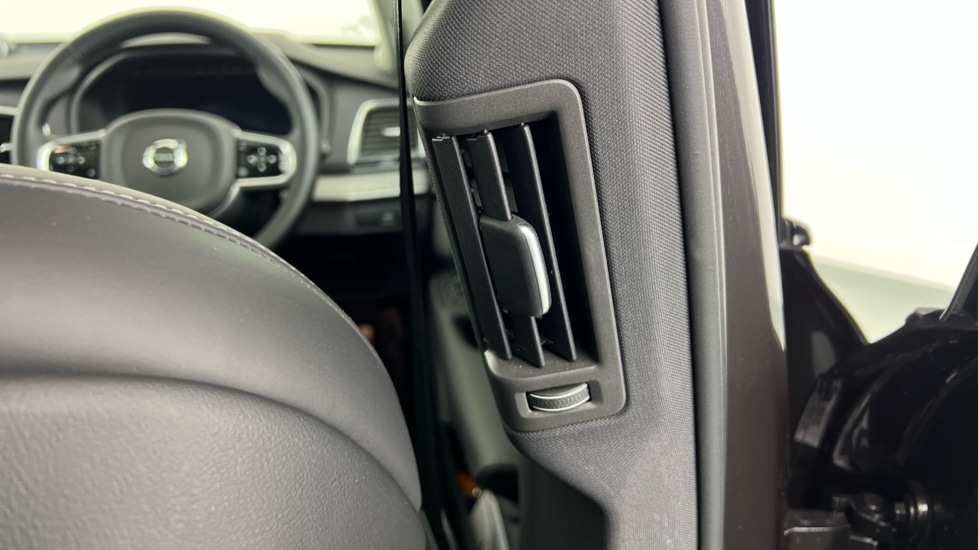 Used Volvo XC90 2024 for sale - 77232106: Photo 39